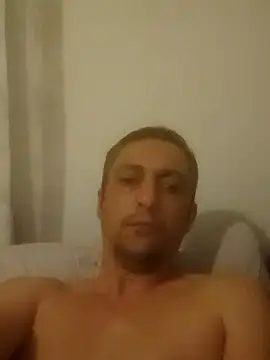cnralcz live cam on StripChat