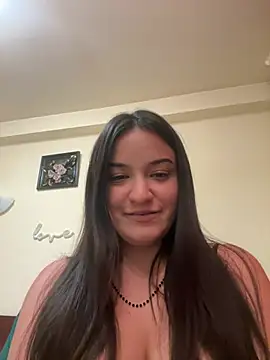 LunaaKitty live cam on StripChat