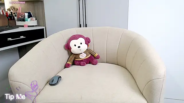 Hanako_love live cam on StripChat