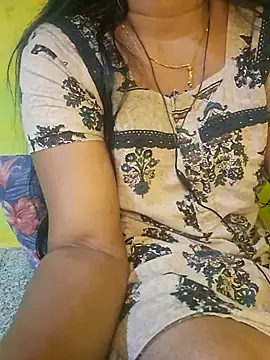 Tamil_hot_leena live cam on StripChat
