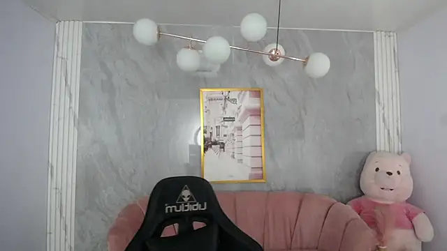 KiaraStar_ch live cam on StripChat