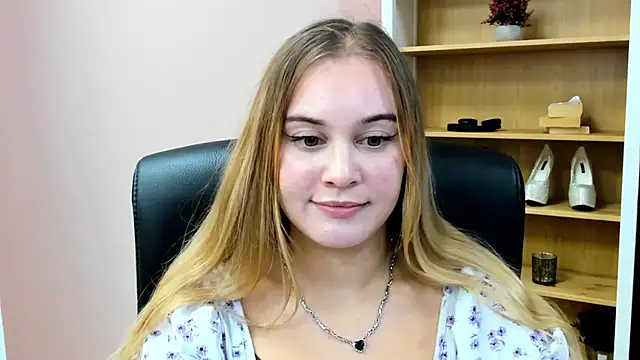 kitty_valeria