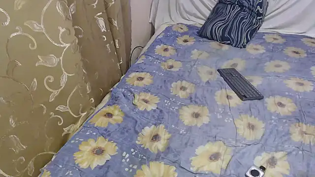 Hot_Iris webcam