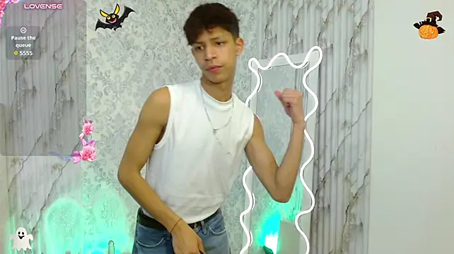 OLIIVER_TAY