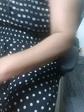 sweetmahi_26 webcam