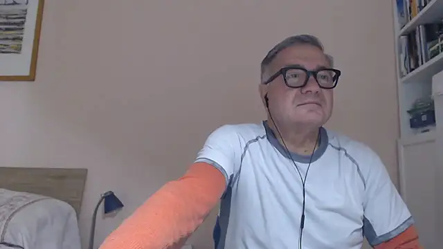 you6me (M grandpa) - Naked show cum