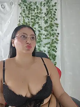 CharlotteLux__