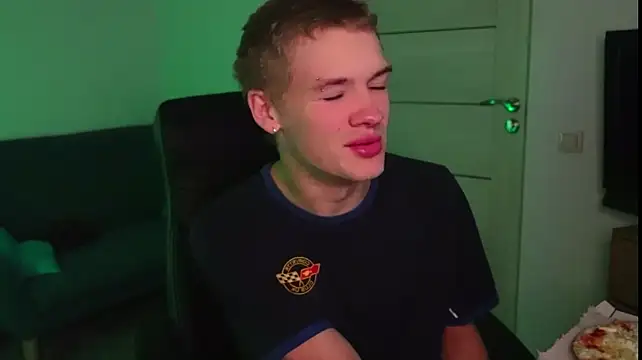 Chris_Holt
