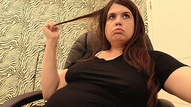BattyMoll live cam on StripChat