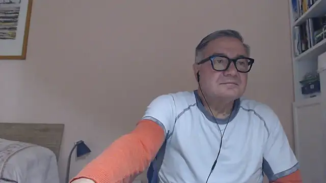 YOU6me live cam on StripChat