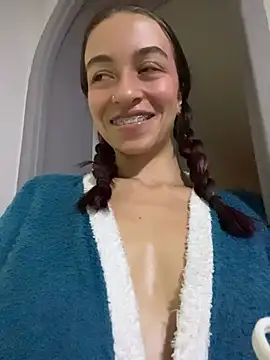 Chloe_Key