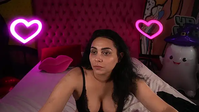 KarinaHaYess live cam on StripChat