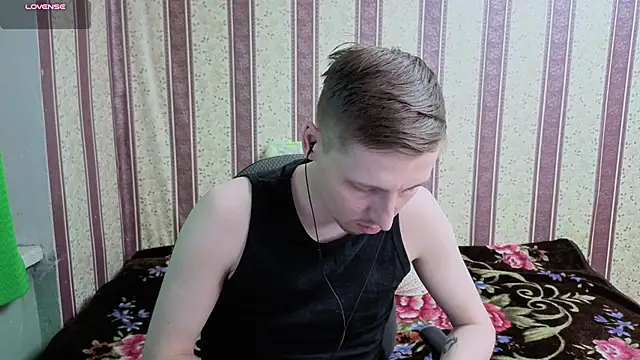 Darien_Brown live cam on StripChat