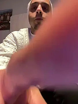 Mohdollmen live cam on StripChat