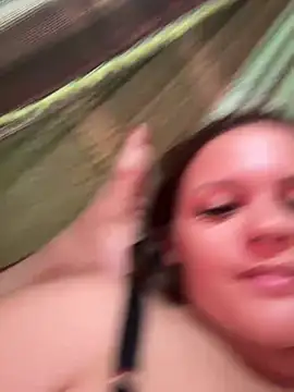 Laryssinha_69 live cam on StripChat