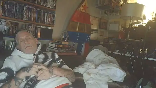 overmydadbody222 webcam