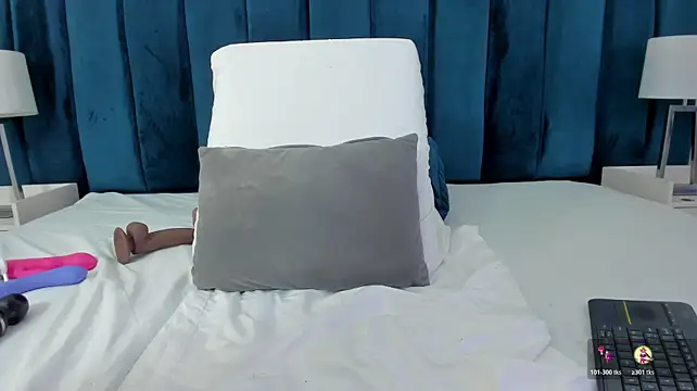 marianaaguii live cam on StripChat