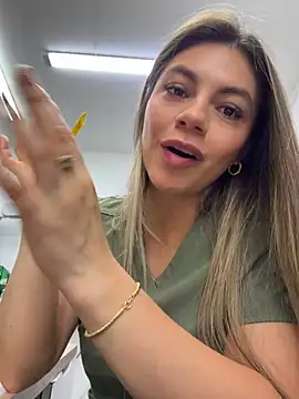 alicee16 live sex cam