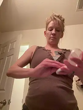 s87southern (F milf) - finger myself