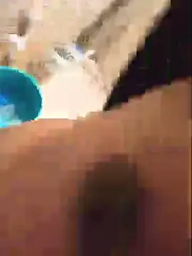 handsom34 live cam on StripChat