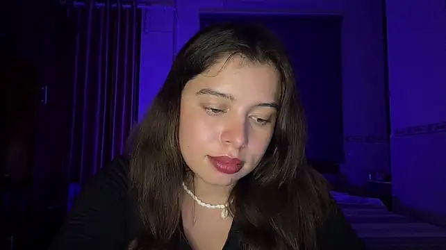 KayleneLoukanis live cam on StripChat