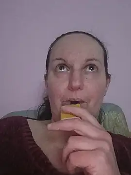 BustyLadyAlma
