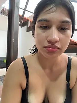 RosieChell_ live cam on StripChat