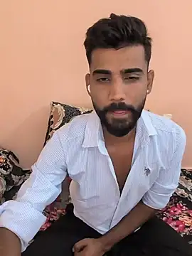 bisexual_yhh live cam on StripChat