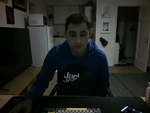 mihaimichael live cam on StripChat