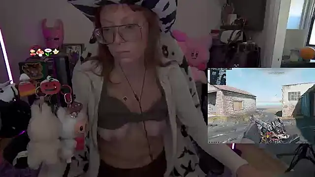 SpaceCowWhore live sex cam