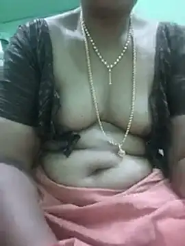 saro_tamilgirl live cam on StripChat