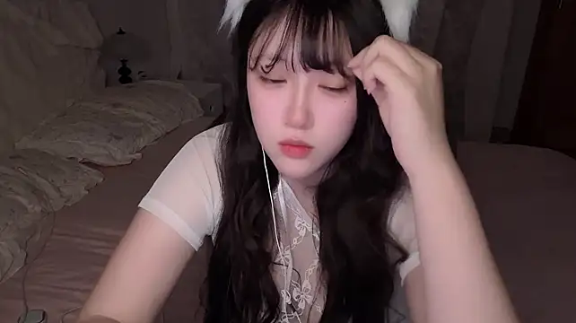 xinxinbabyisme live cam on StripChat
