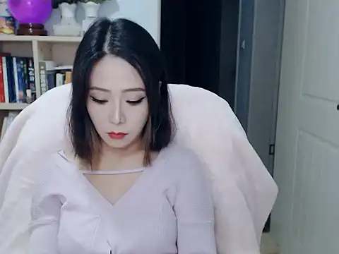 icecakemoonice live cam on StripChat