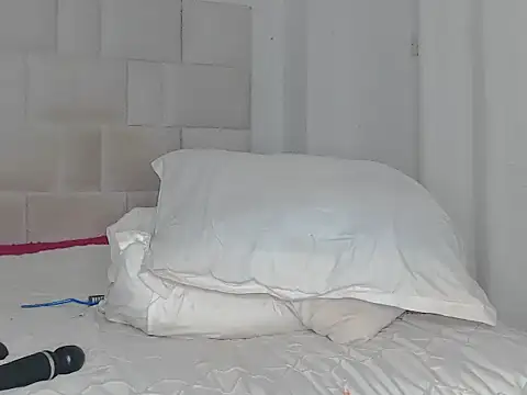 Star_Shaddy live cam on StripChat