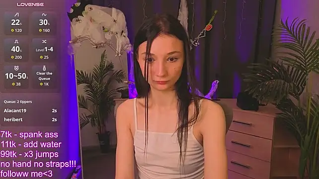 milla_mouse live cam on StripChat
