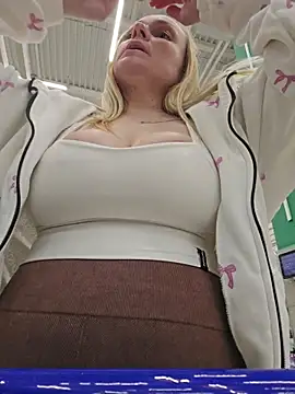 Bondgirl_013
