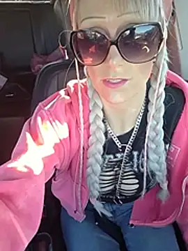 BeautifulBustyBlonde