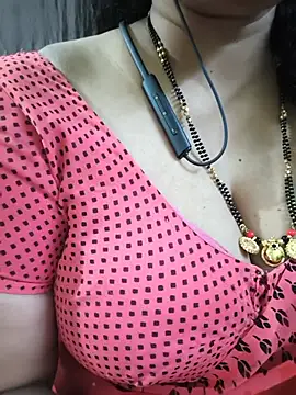 bhuvana_555 (F milf) - Boobs on honey
