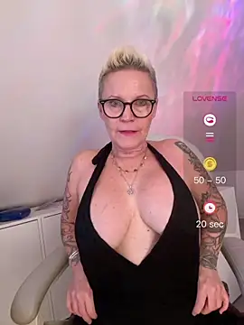 German_Milf live cam on StripChat