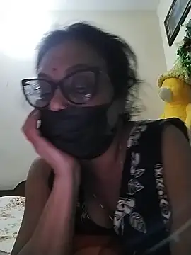 aditimukherjee533 live cam on StripChat