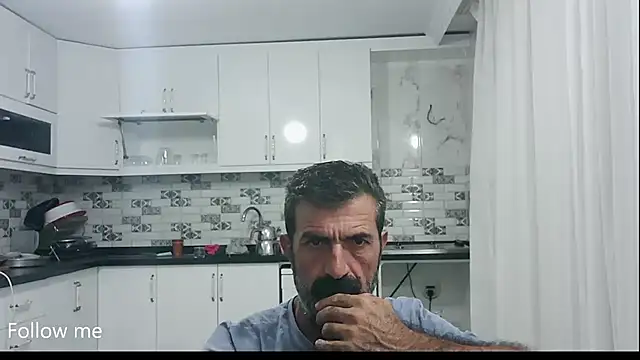 kobratrk21 live cam on StripChat
