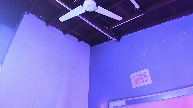 MiaRaven_