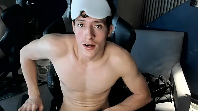 TheGhostforeeonss on Stripchat