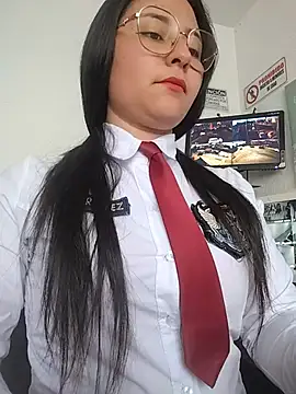 queen_linda1 (G young) - SPREAD LEGS + FINGERING + FEET SHOW 👣🔥
