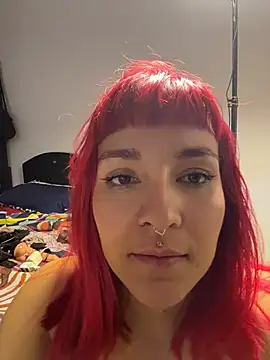 Amelie-RedHoney