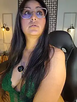 Amber_gold_ live cam on StripChat