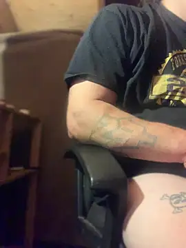 Ldnick69 live cam on StripChat