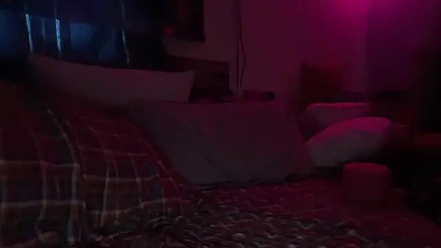Fr4nk1eFFuxxx webcam