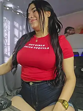 lolitta_xxx (F young) - drink a beer love 🥃+ finger in the ass
