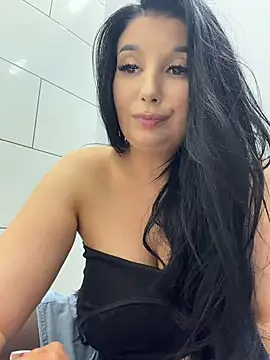 Tisha_Busty webcam